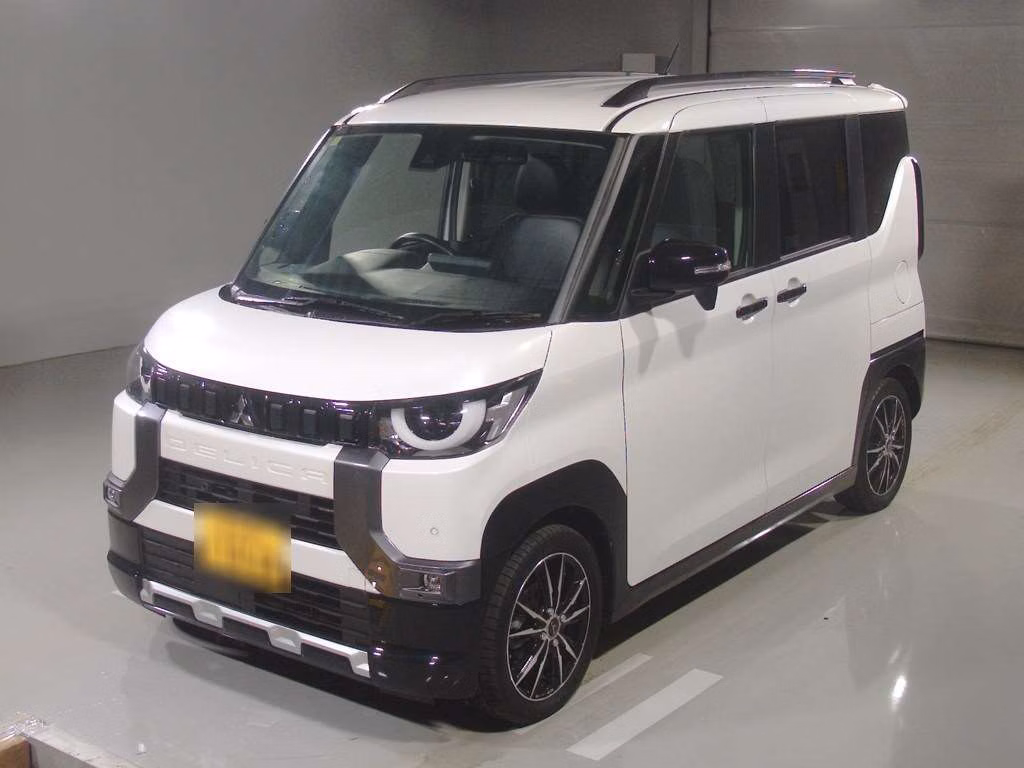 Mitsubishi Delica Mini