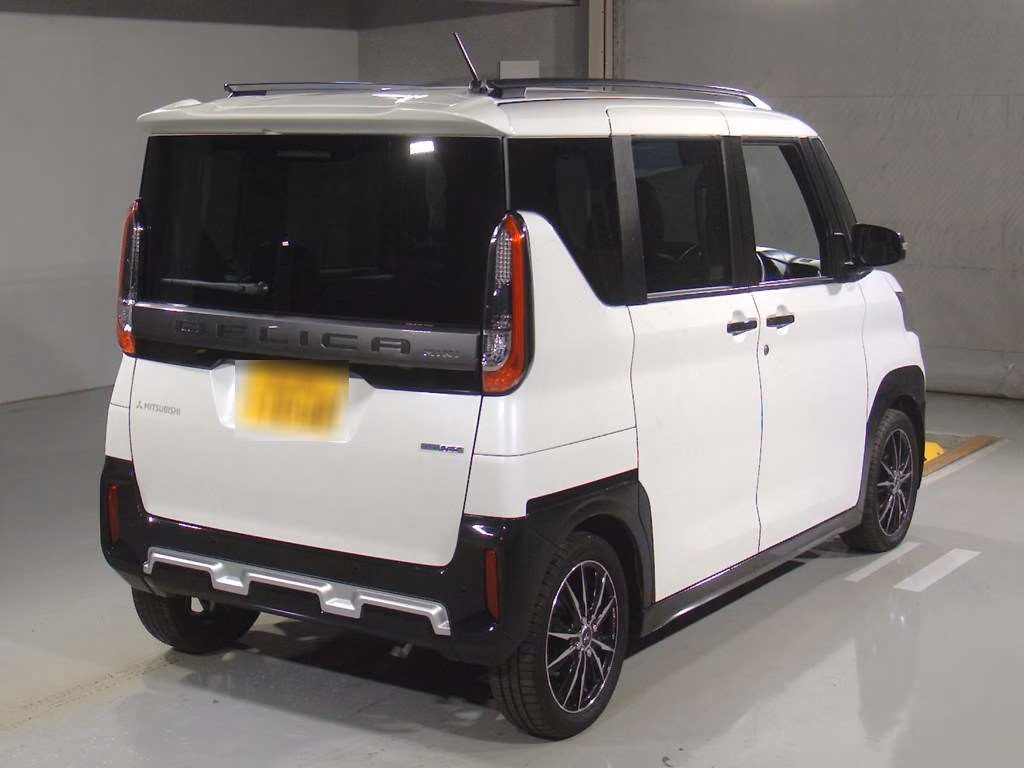 MITSUBISHI DELICA MINI