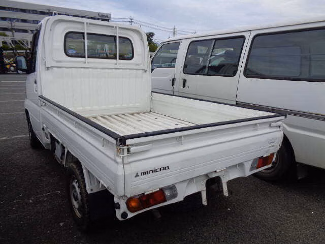 NISSAN CLIPPER