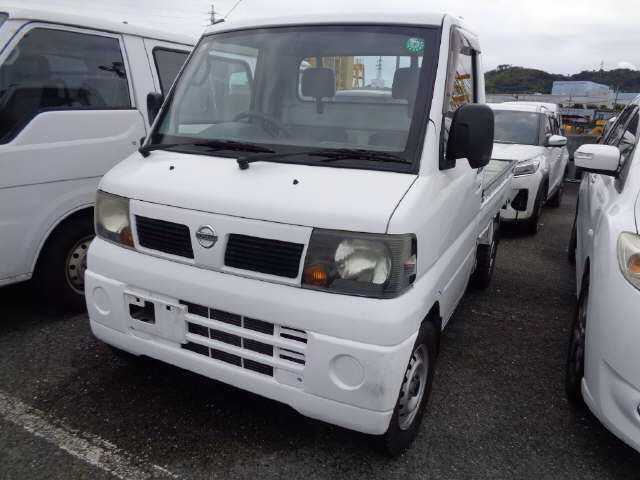 NISSAN CLIPPER