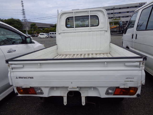 NISSAN CLIPPER