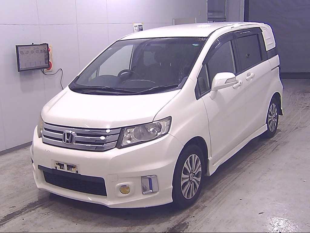 HONDA FREED SPIKE