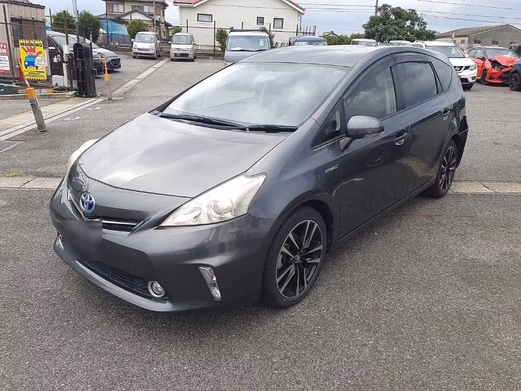 TOYOTA PRIUS ALPHA