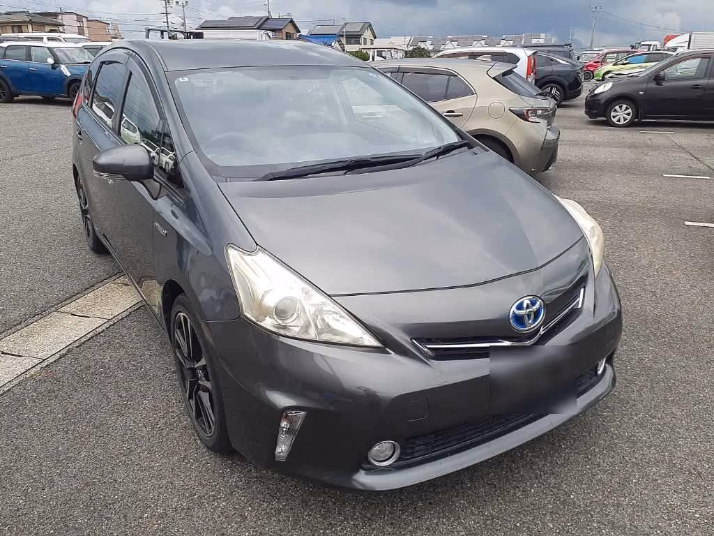 TOYOTA PRIUS ALPHA