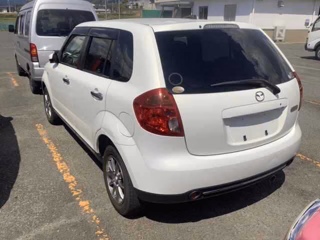 MAZDA VERISA