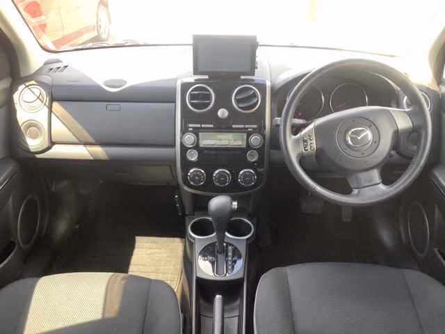 MAZDA VERISA