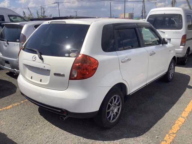 MAZDA VERISA