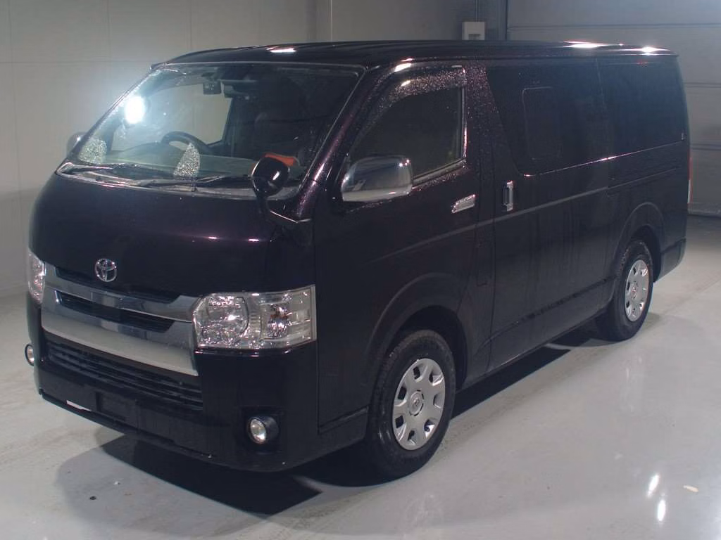 TOYOTA REGIUS ACE