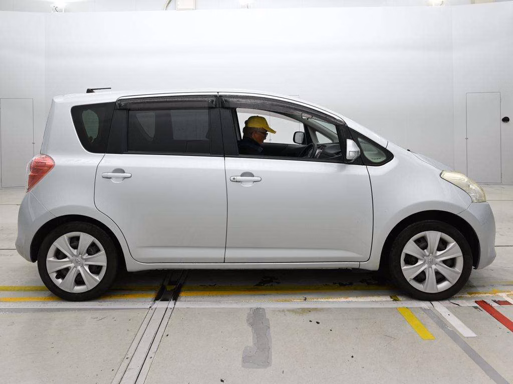 TOYOTA RACTIS