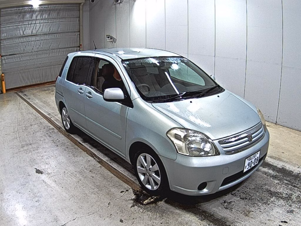 TOYOTA RAUM