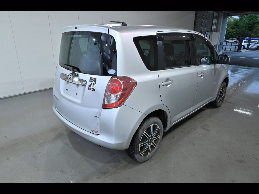 TOYOTA RACTIS