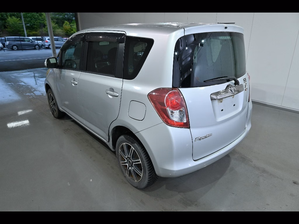 TOYOTA RACTIS