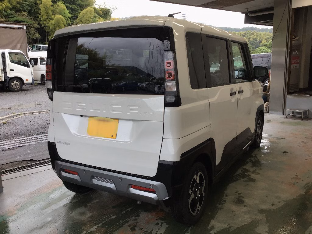 MITSUBISHI DELICA MINI