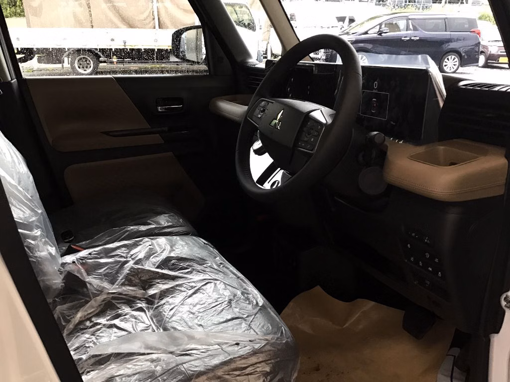 MITSUBISHI DELICA MINI