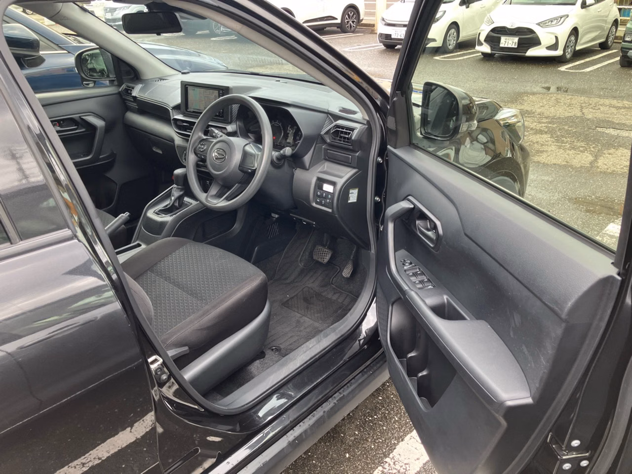DAIHATSU ROCKY