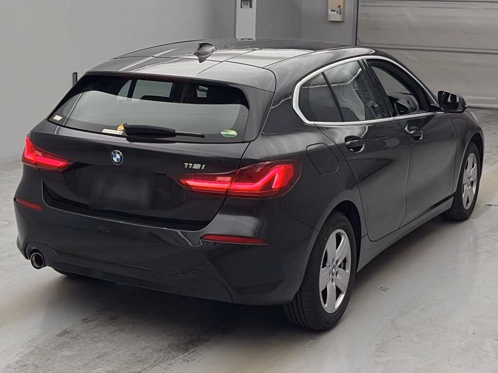 BMW 1-SERIES