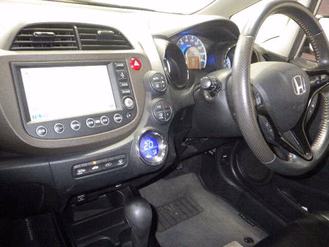 HONDA FIT SHUTTLE