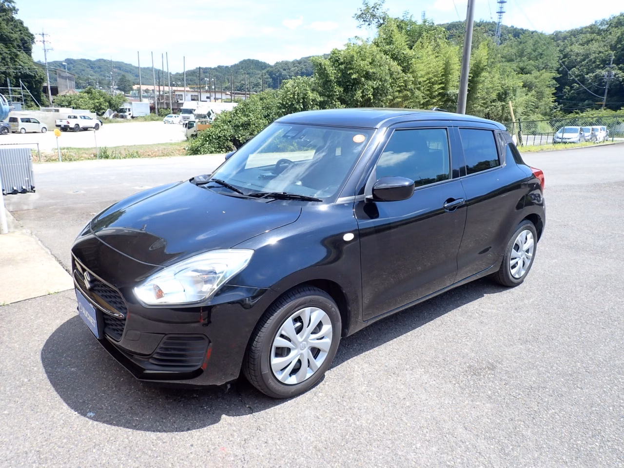 SUZUKI SWIFT