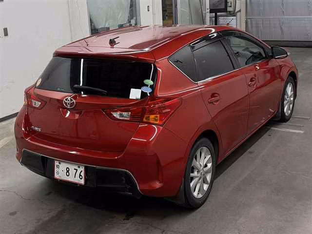 TOYOTA AURIS