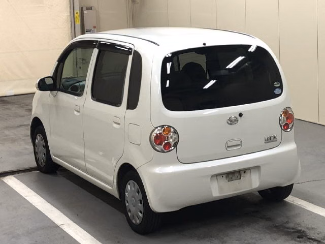 DAIHATSU MOVE LATTE