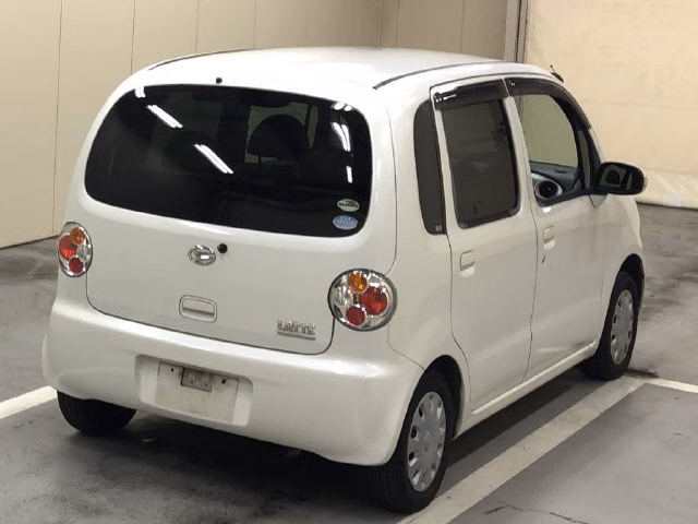 DAIHATSU MOVE LATTE