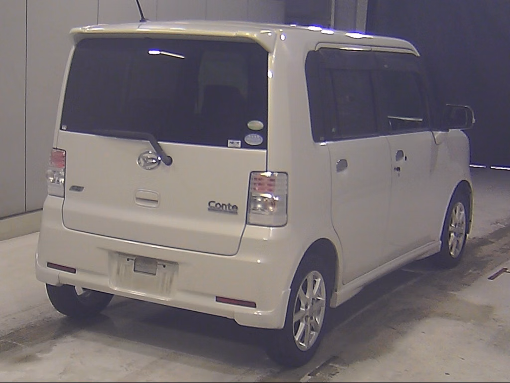DAIHATSU MOVE CONTE
