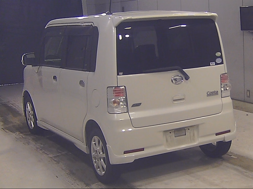 DAIHATSU MOVE CONTE