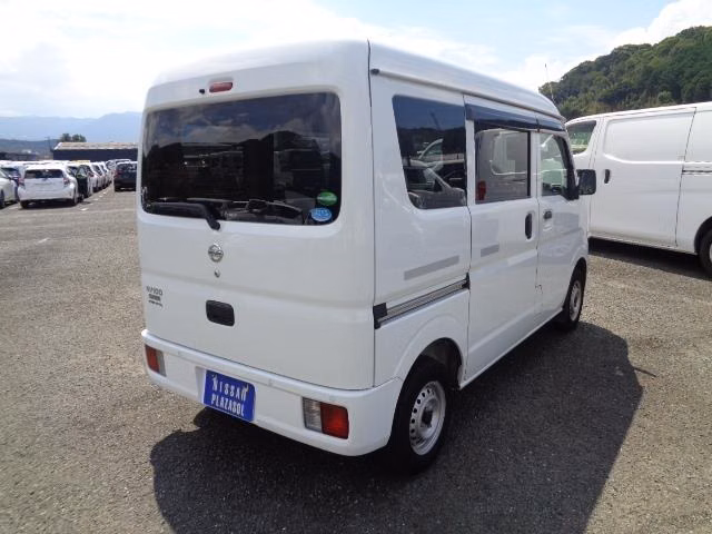 NISSAN NV100 CLIPPER