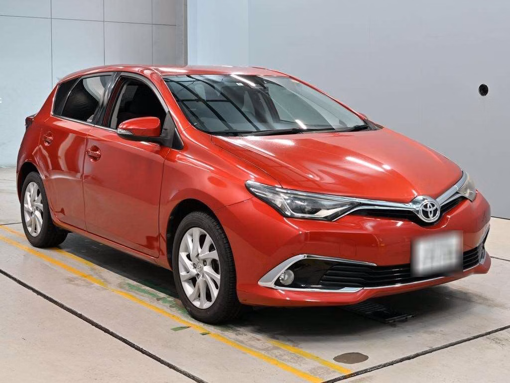 TOYOTA AURIS