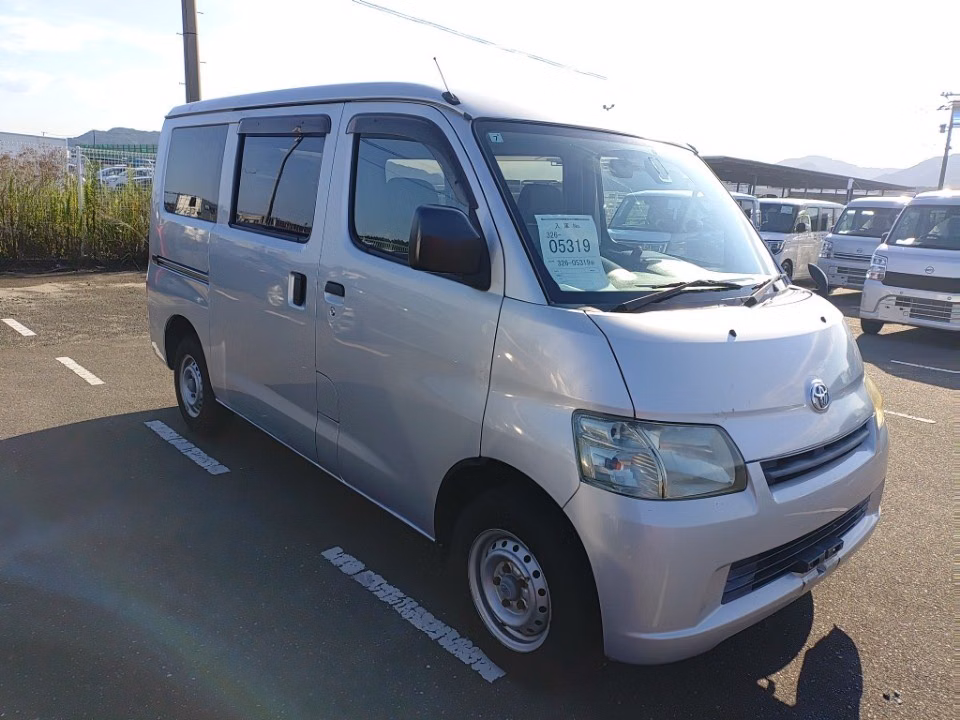 TOYOTA LITE ACE