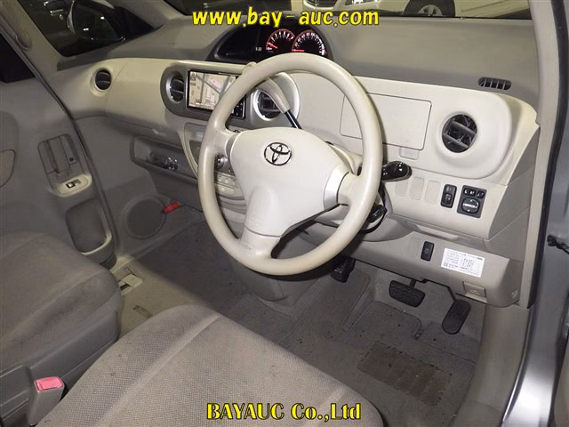 TOYOTA PORTE