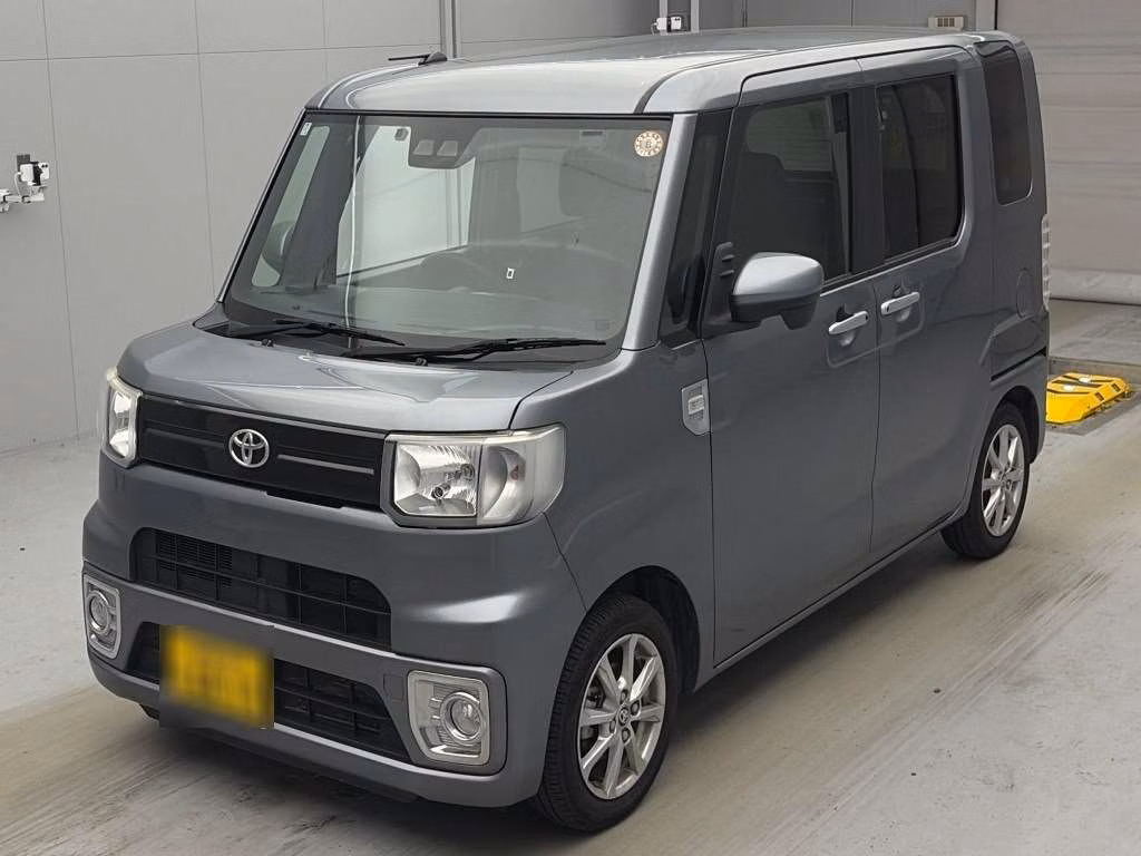 TOYOTA PIXIS MEGA
