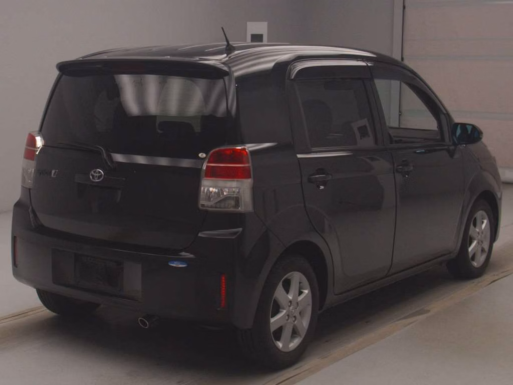 TOYOTA SPADE