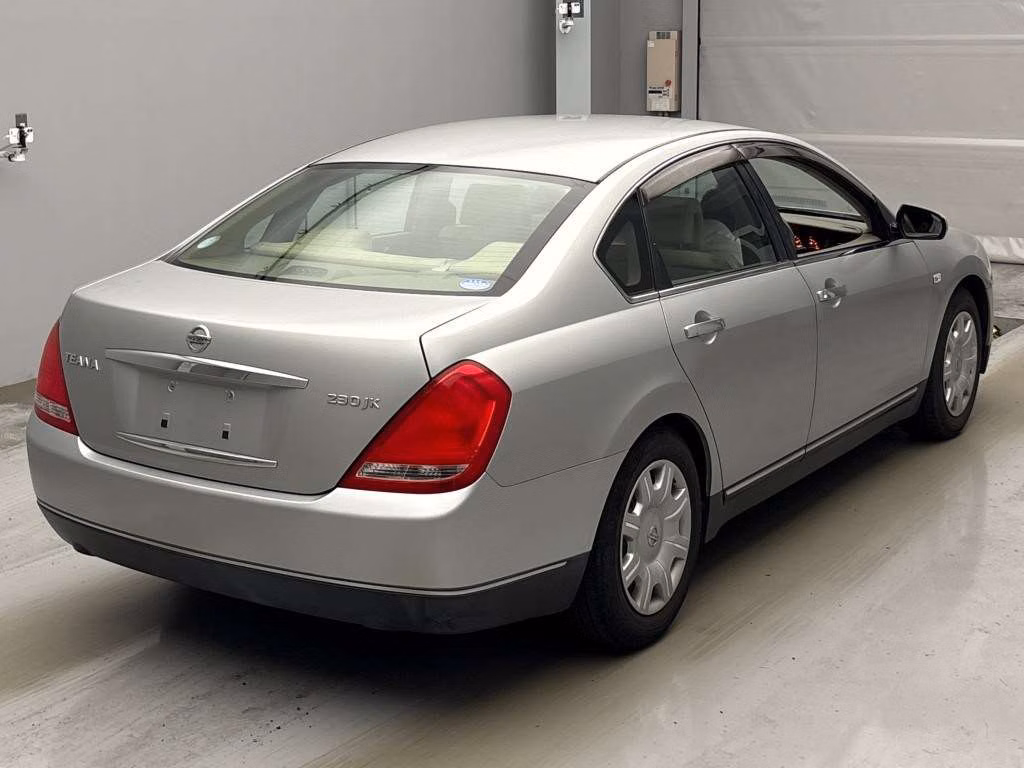 NISSAN TEANA