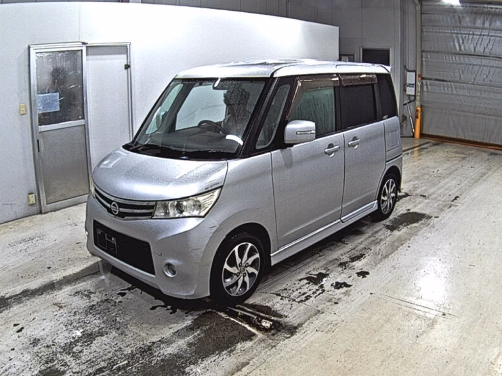 NISSAN ROOX