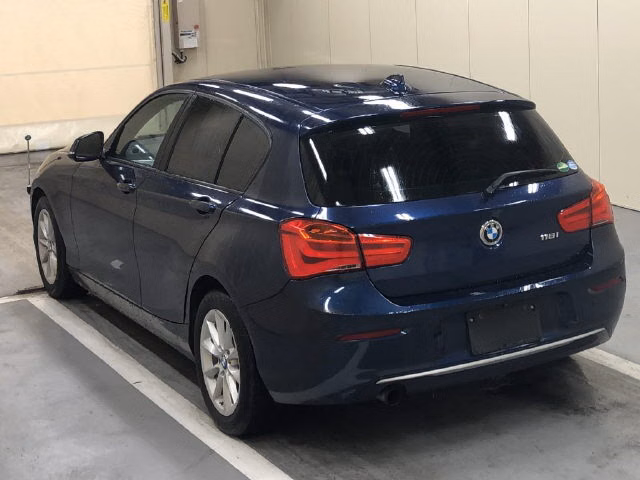BMW 1-SERIES