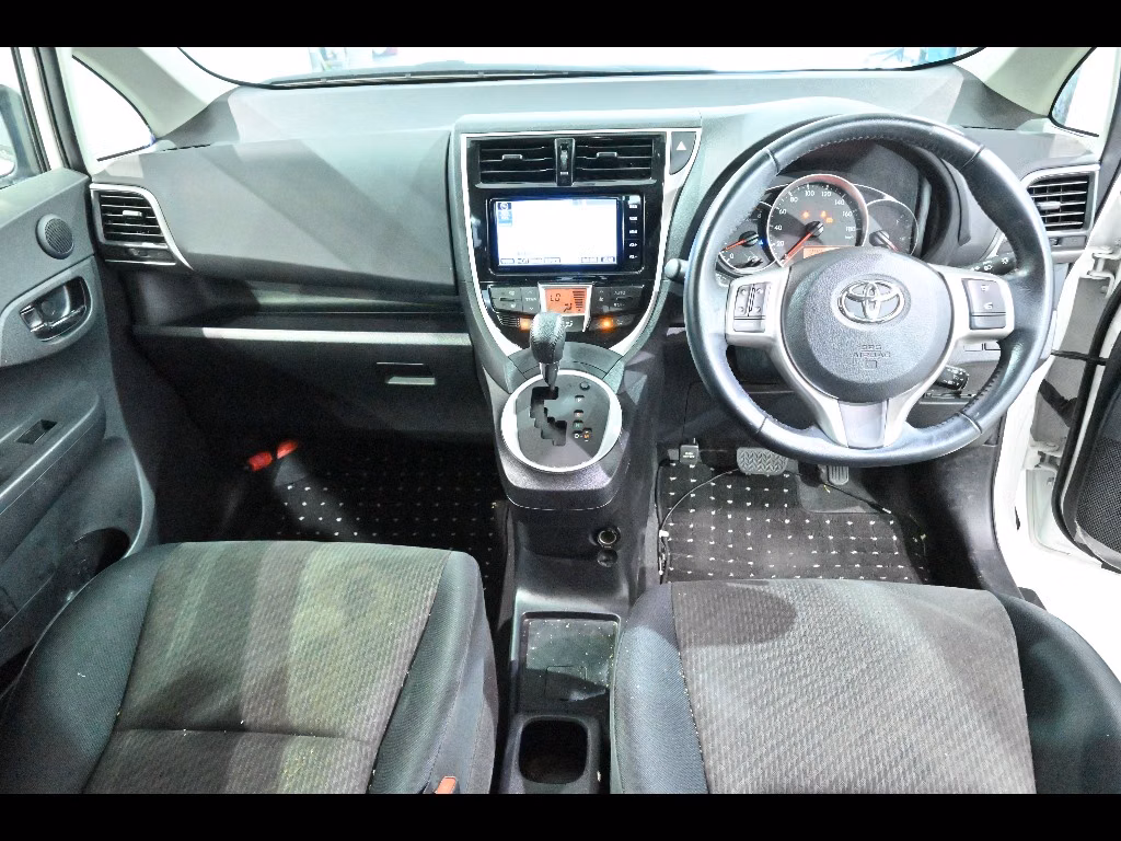 TOYOTA RACTIS