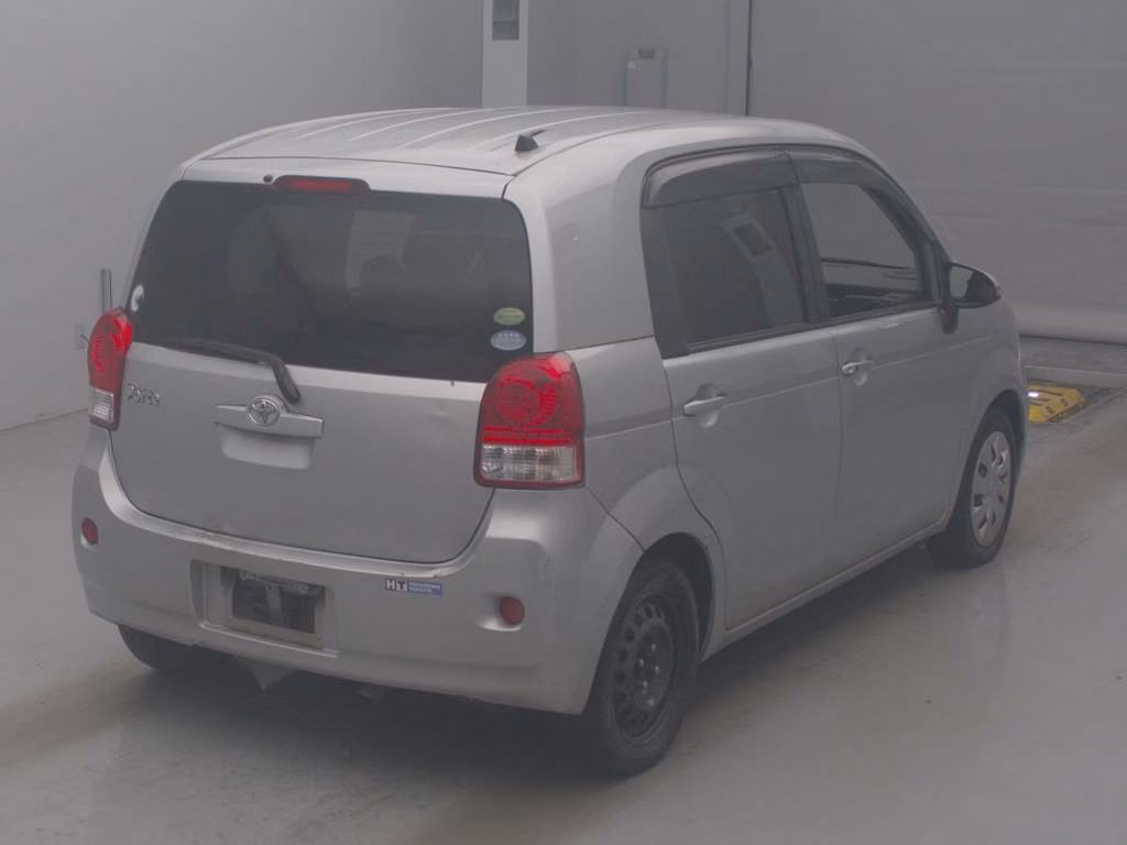 TOYOTA PORTE