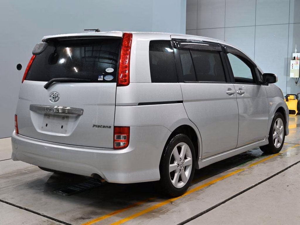 TOYOTA ISIS