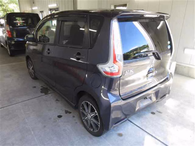 MITSUBISHI EK CUSTOM