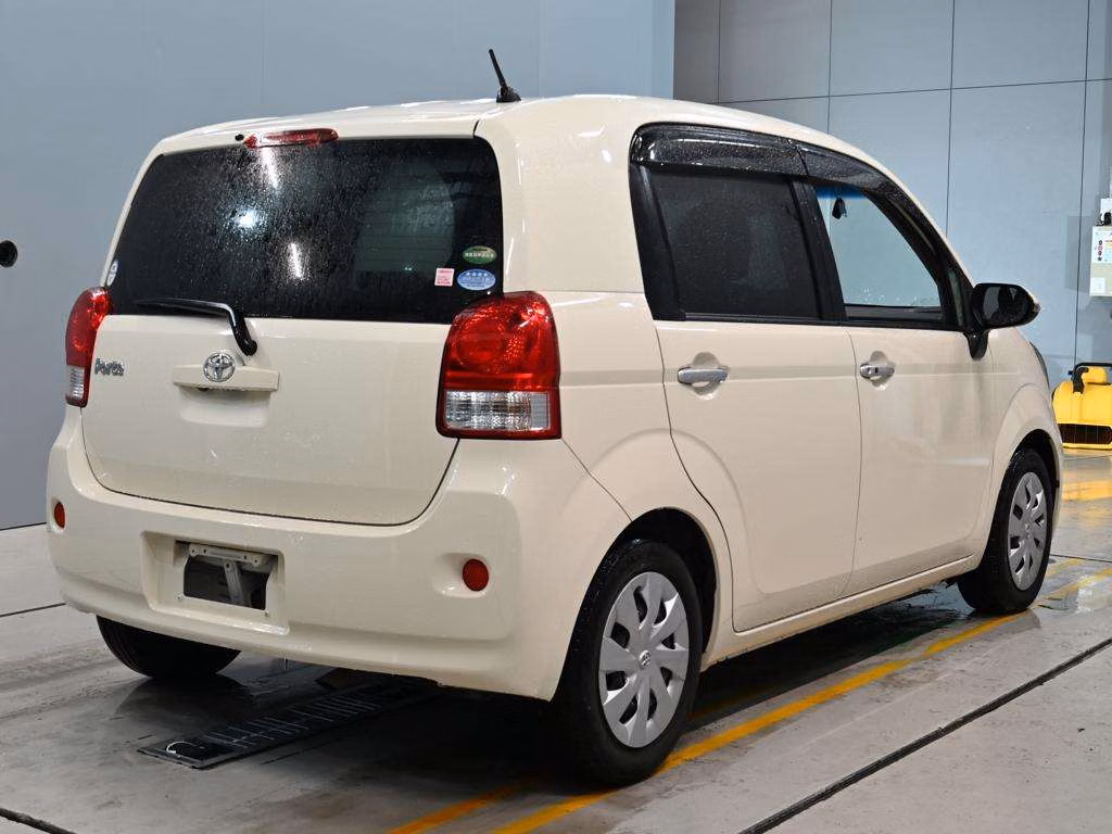 TOYOTA PORTE