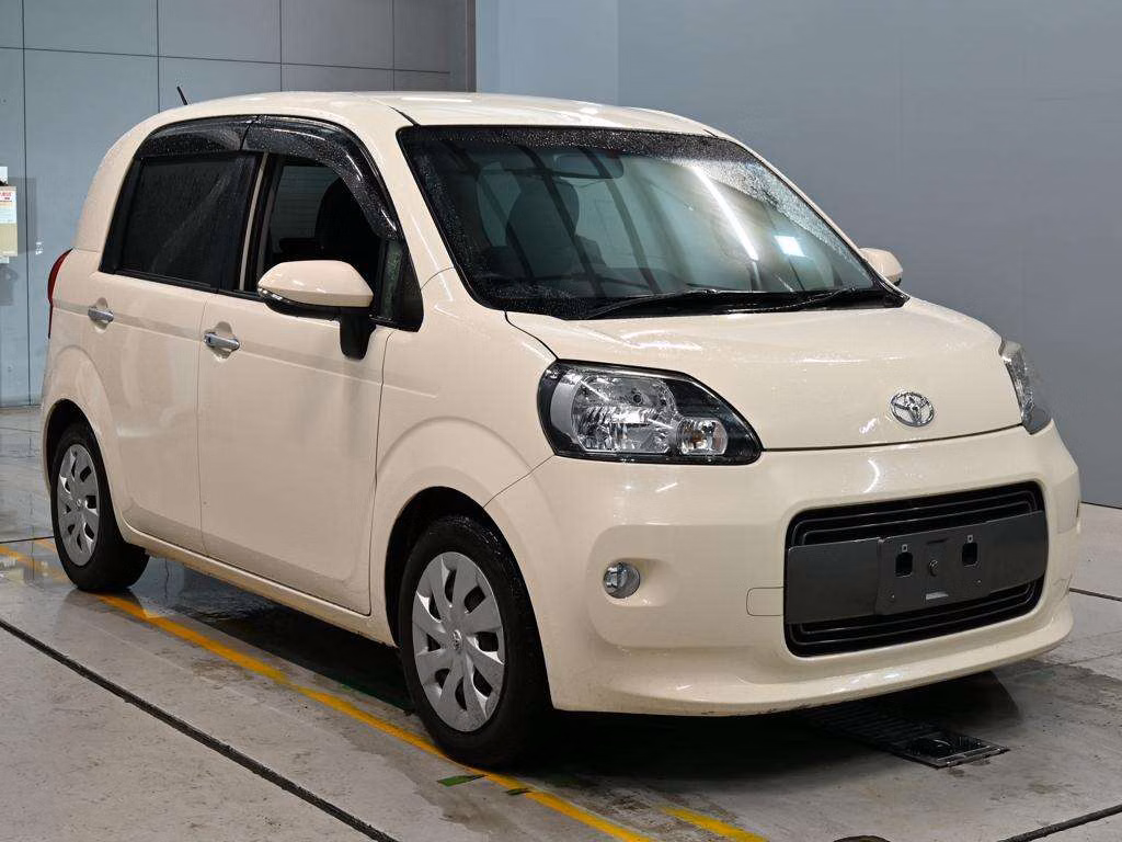 TOYOTA PORTE