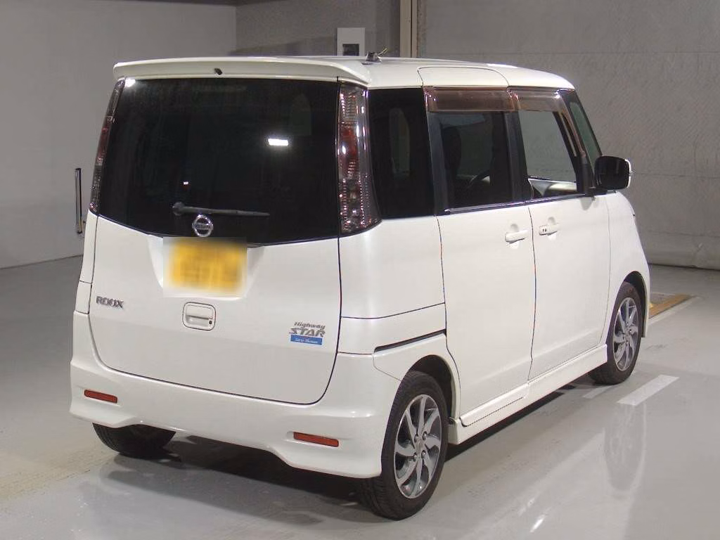 NISSAN ROOX