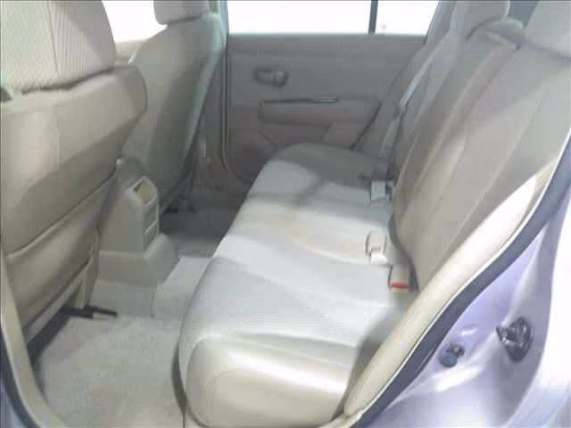 NISSAN TIIDA