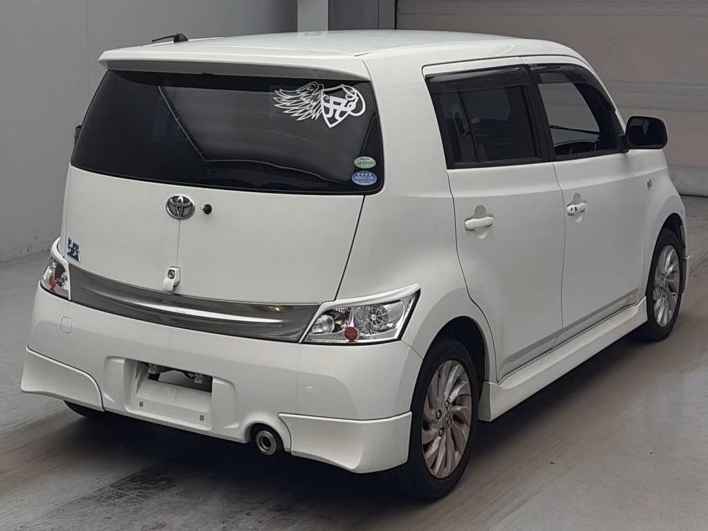 TOYOTA BB