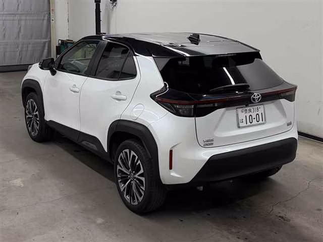 TOYOTA YARIS CROSS