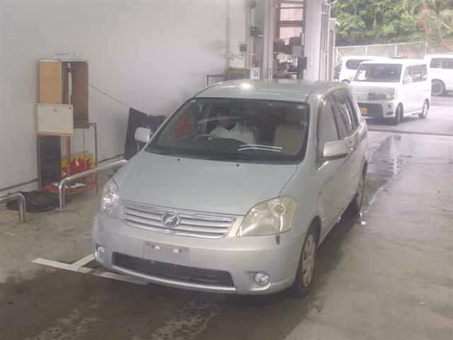 TOYOTA RAUM