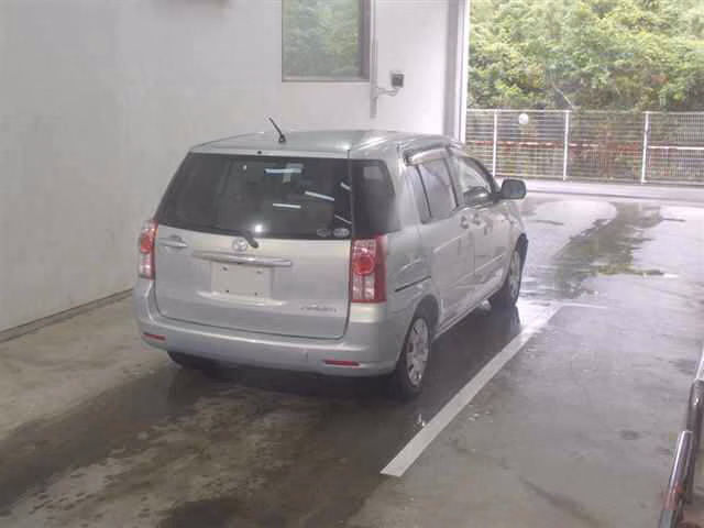 TOYOTA RAUM