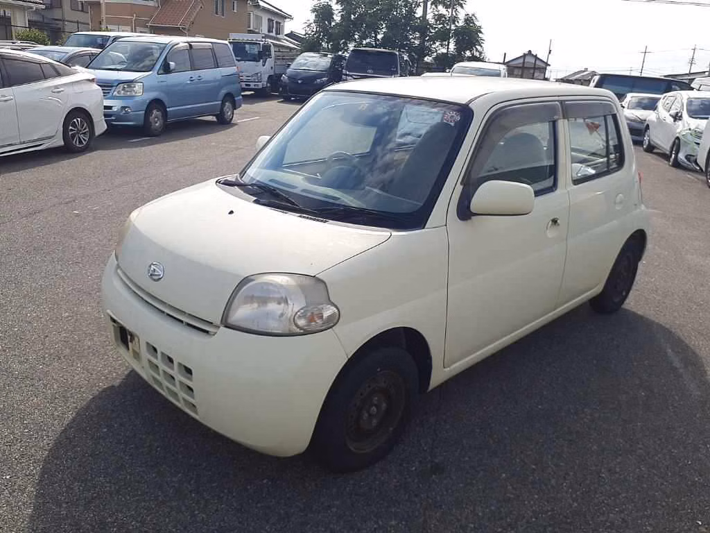 DAIHATSU ESSE