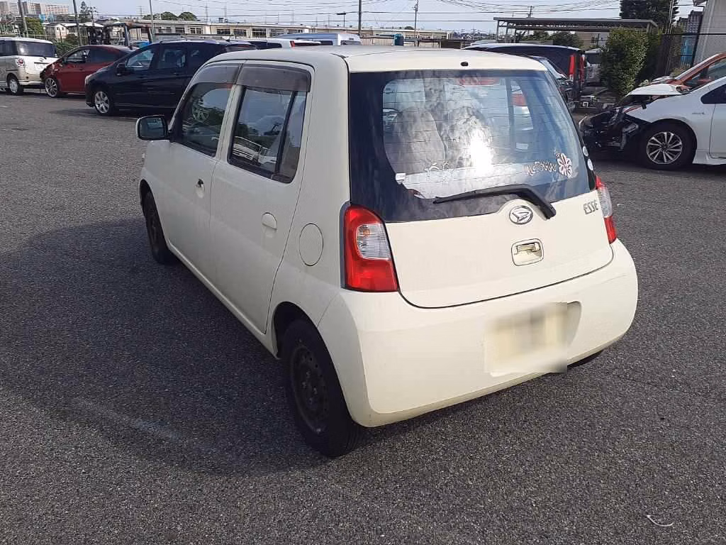 DAIHATSU ESSE